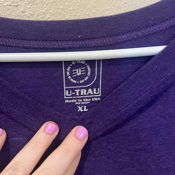 1976 Vintage Collection University of Northern Iowa UNI long sleeve shirt - Picture 3 of 3